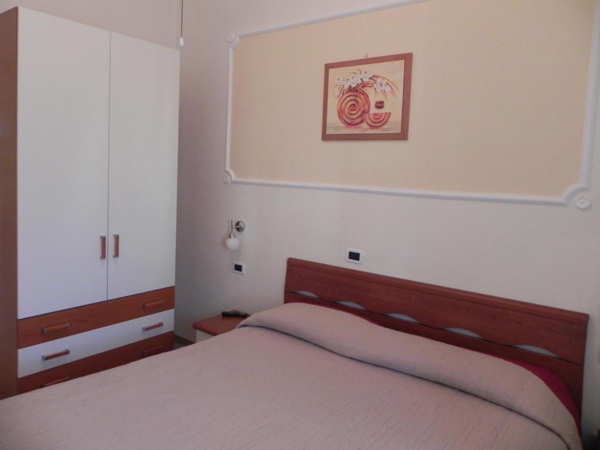 Hotel Ondina Viareggio Bagian luar foto