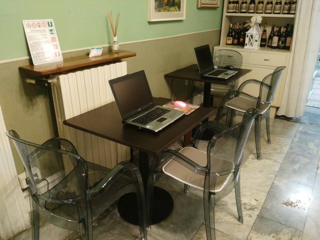 Hotel Ondina Viareggio Bagian luar foto
