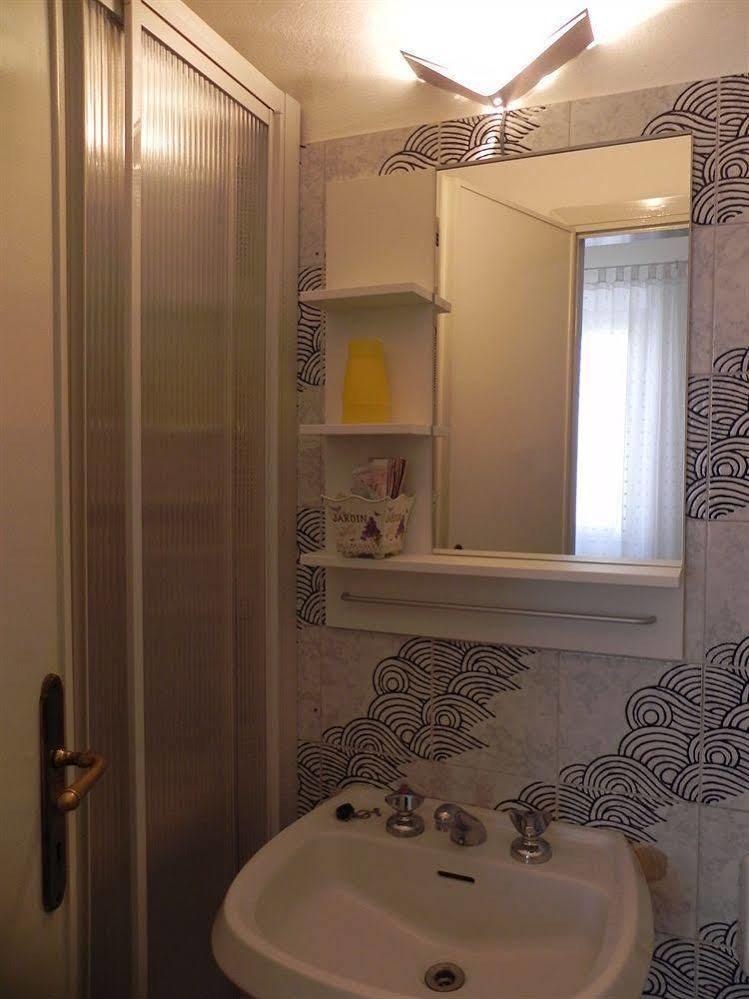 Hotel Ondina Viareggio Bagian luar foto